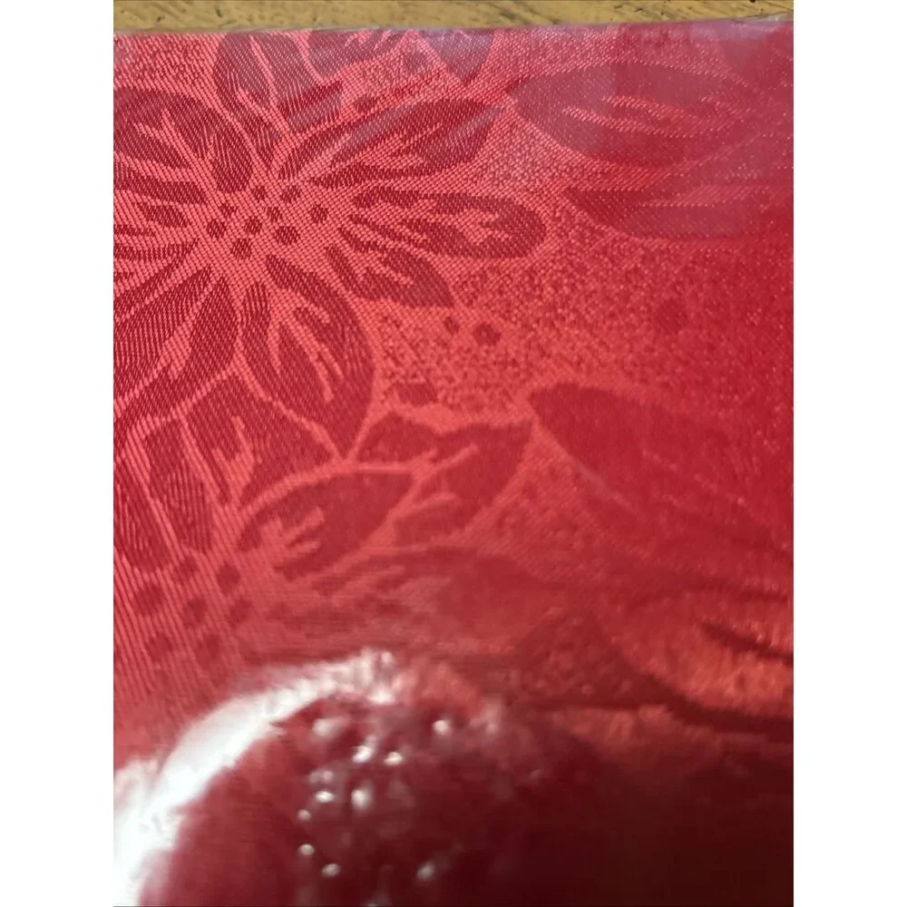 New Better Home POINSETTIA DAMASK Red fabric napkins 2 Packs Of 2 Total 4 size 1